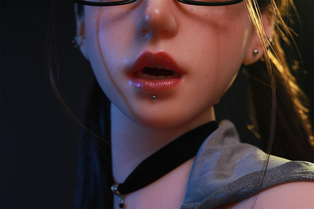 Lenara customizable companion - alternate styling with natural proportion, Companion technology